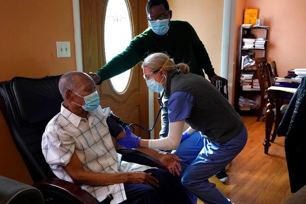 Doctors Race to Find, Vaccinate Vulnerable Homebound People